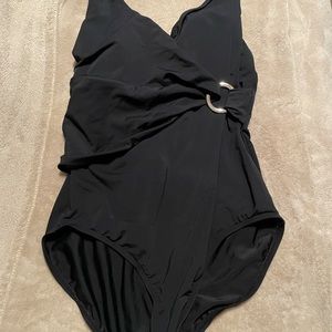 Merona swim suit one piece